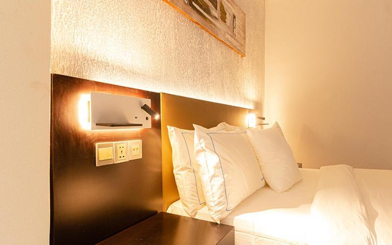 Hotel Le Figaro ดูอาลา ภายนอก รูปภาพ