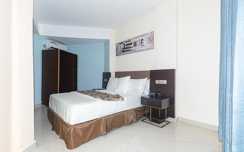 Hotel Le Figaro ดูอาลา ภายนอก รูปภาพ