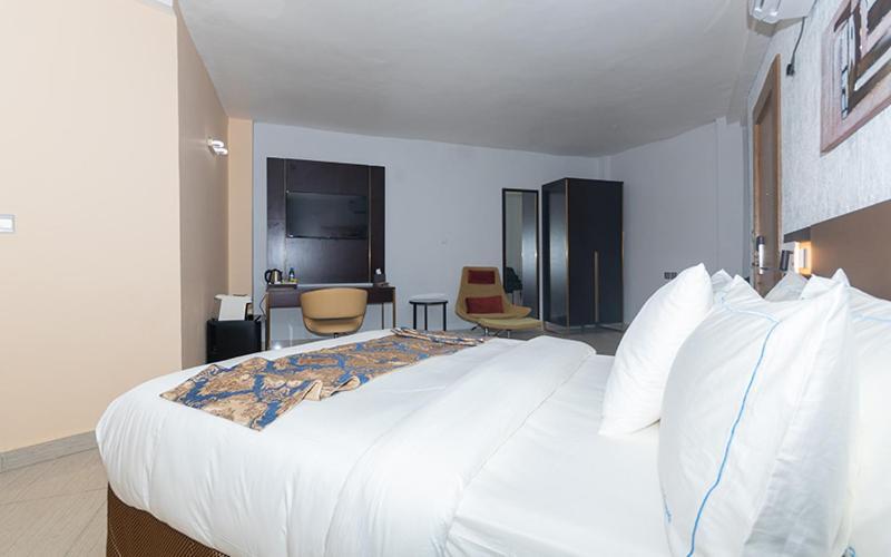 Hotel Le Figaro ดูอาลา ภายนอก รูปภาพ